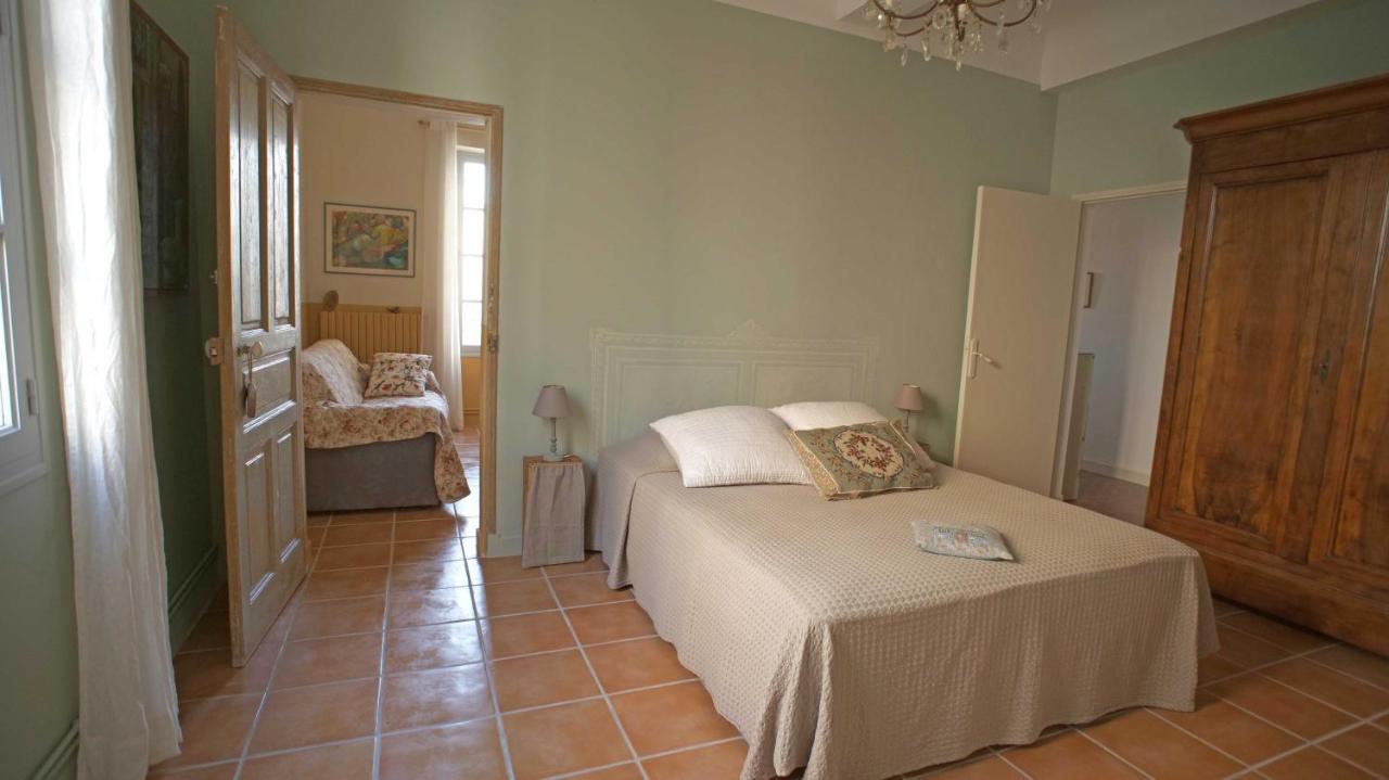 Au Coin De La Roquette Apartment อาร์ลส์ ภายนอก รูปภาพ