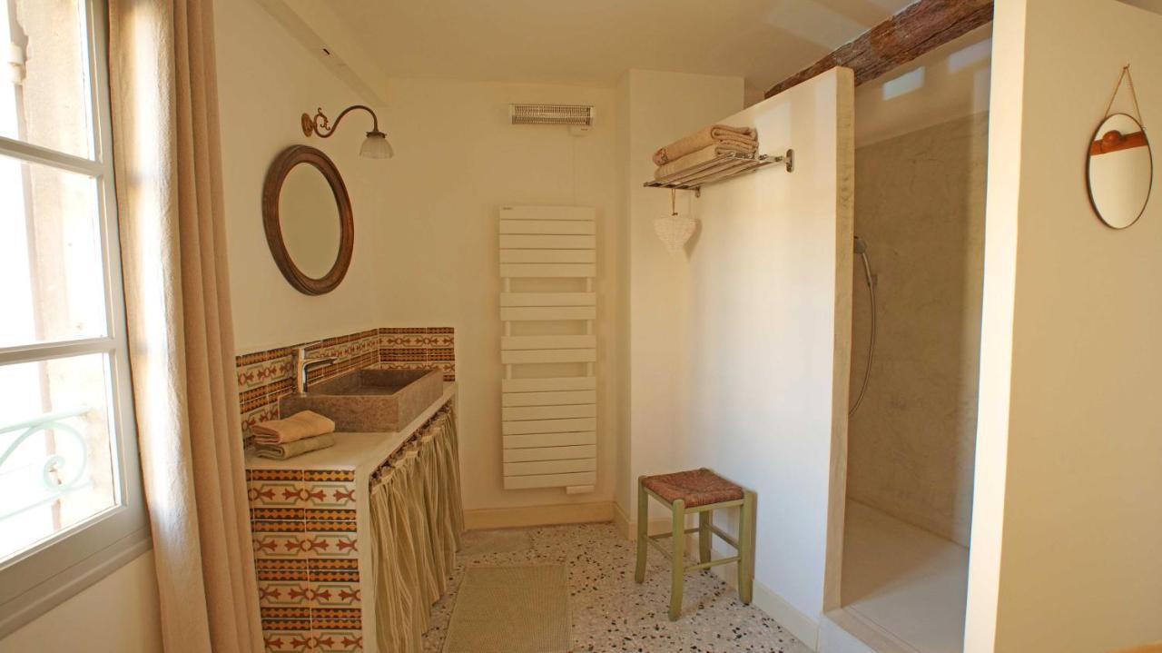 Au Coin De La Roquette Apartment อาร์ลส์ ภายนอก รูปภาพ