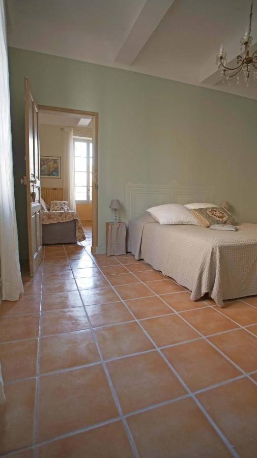 Au Coin De La Roquette Apartment อาร์ลส์ ภายนอก รูปภาพ