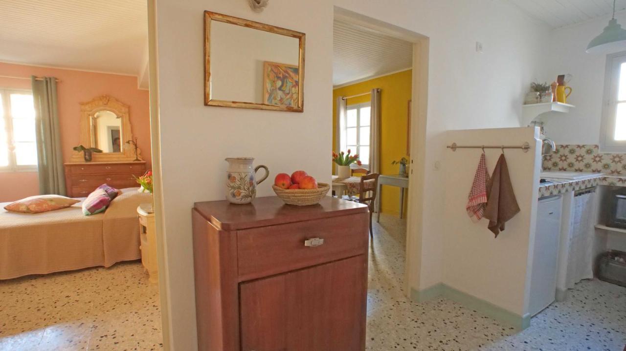 Au Coin De La Roquette Apartment อาร์ลส์ ภายนอก รูปภาพ